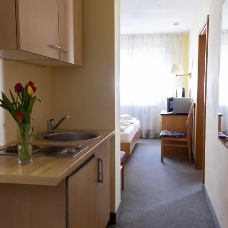 Hotelpension Zum Gockl 3* アラースハウゼン