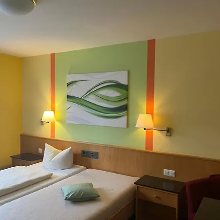 Hotelpension Zum Gockl 3* Allershausen