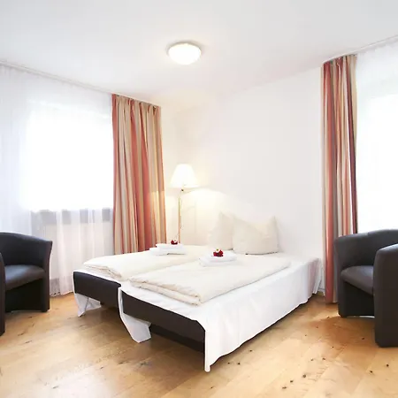 Pensión Hotelpension Zum Gockl 3*
