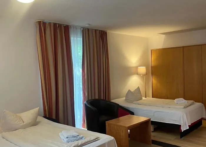 Vendégház Hotelpension Zum Gockl Allershausen